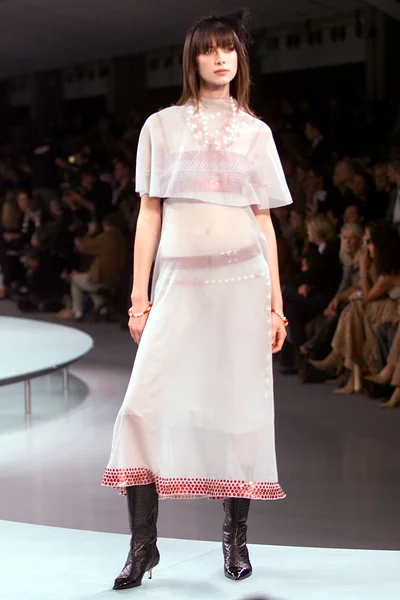 Look 32